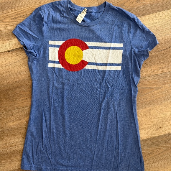 Colorado state flag t-shirt short sleeve size small - Picture 1 of 2